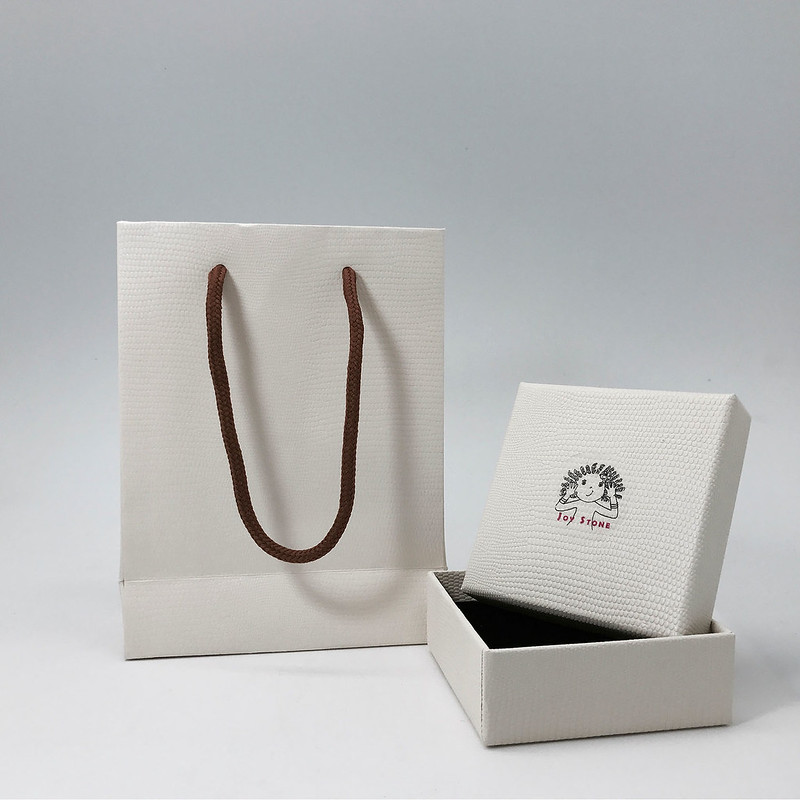 square gift bags with handles