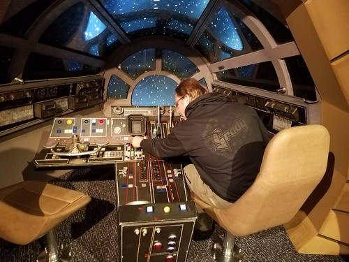 Millenium Falcon Cockpit