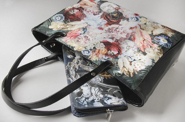 Handbag small and leather purse