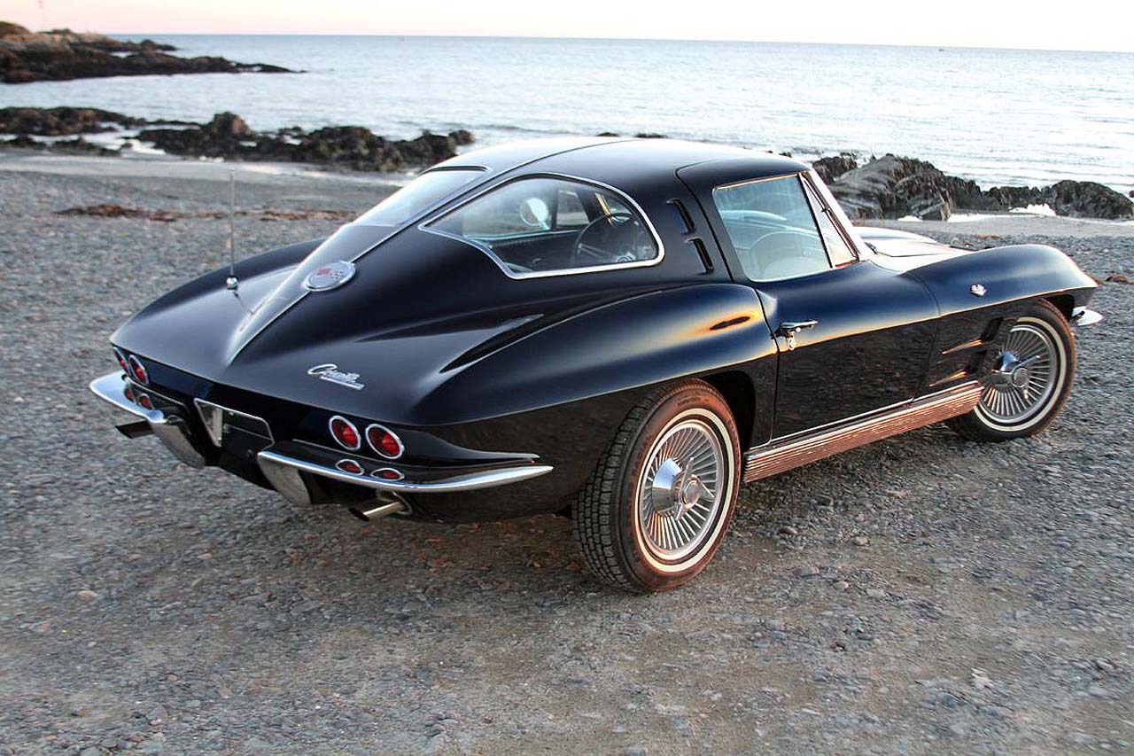 20 Classic & Badass Muscle Cars That Will Never Get Old #10: Chevrolet Corvette (1963)