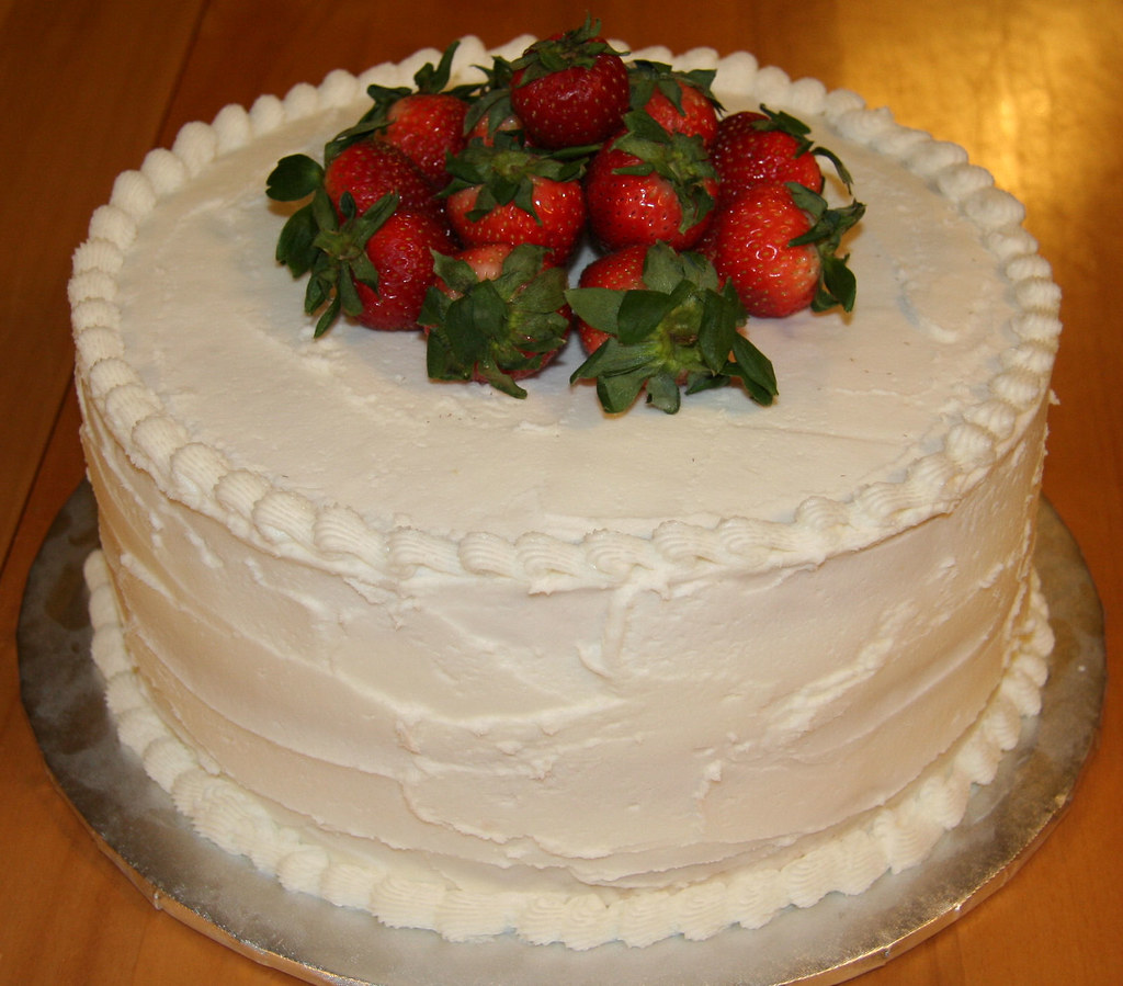 Strawberry Banana Cake | Vanilla cake with strawberry/banana… | Flickr