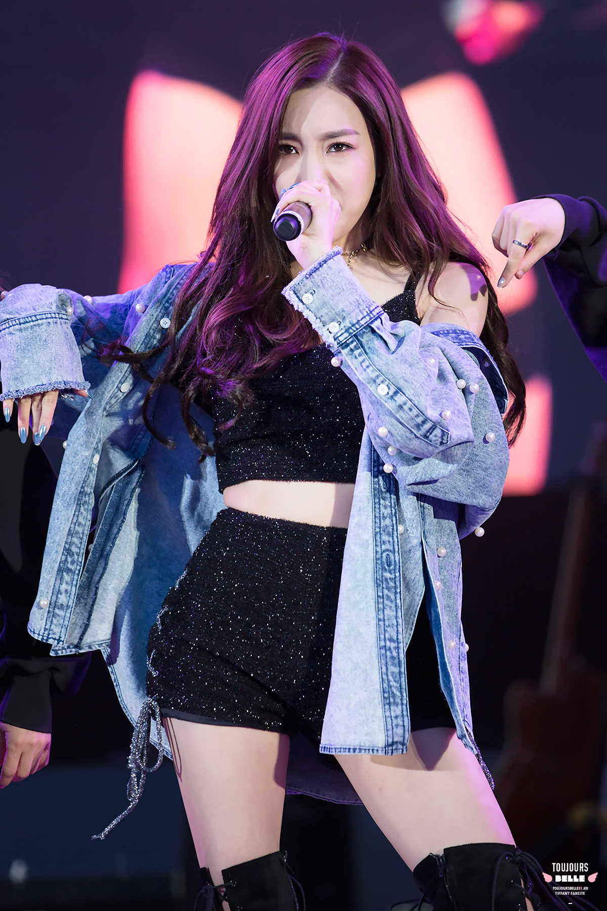 [PIC][21-04-2017]Tiffany khởi hành đi LA – Mỹ để tham dự "The 15th Korea Times Music Festival 2017" vào tối nay - Page 3 34012511730_3c234d4d3b_o
