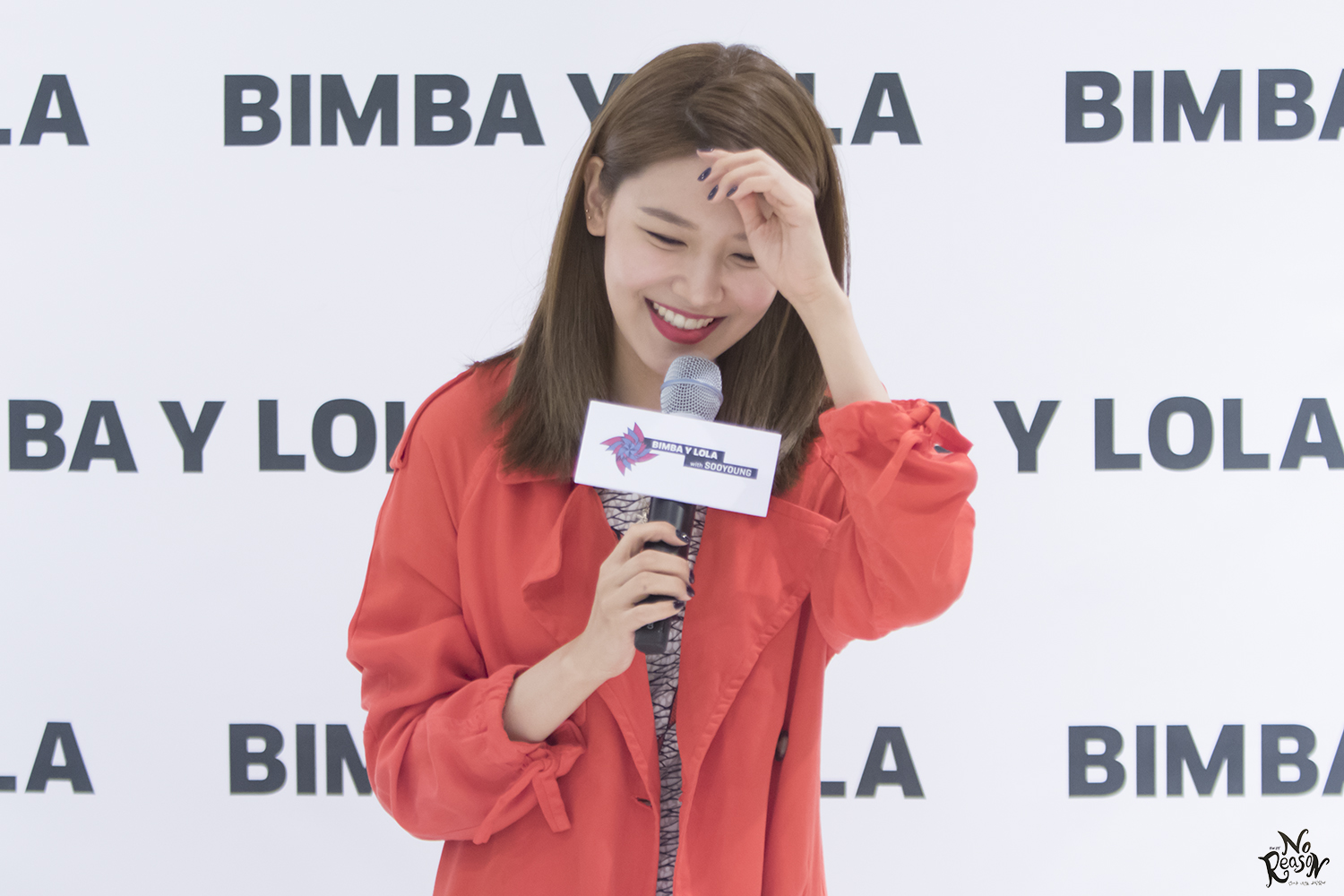 [PIC][14-04-2017]SooYoung tham dự buổi Fansign thứ 2 cho thương hiệu "BIMBA Y LOLA" vào trưa nay - Page 2 33642474110_ee731968ab_o