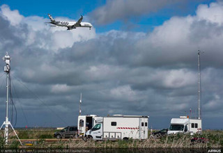 Pasada a baja cota del A350-1000 en la Base Aérea de Morón de la Frontera (Sevilla)-España, para certificación tipo sobre niveles de emisión de contaminación acústica