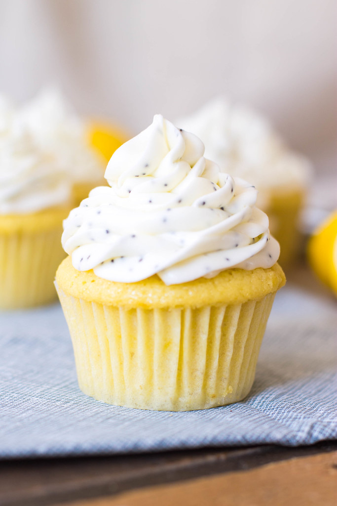 perfect filled lemon cupcakes