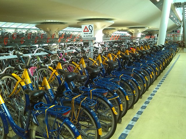 Houten: bike parking under the train station