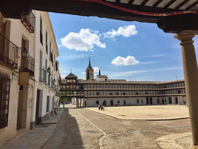 Plaza Mayor de Tembleque (Toledo) - Parte de la Ruta del Quijote en coche