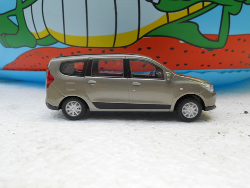 Dacia Lodgy (2012) - Keng Fai Toys3