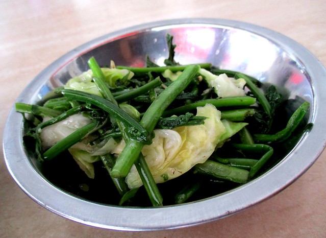Anak Borneo paku and cabbage