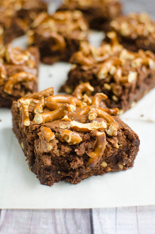 Peanut Butter Pretzel Brownies - chewy brownies filled with peanut butter and topped with pretzels. The perfect sweet and salty treat!