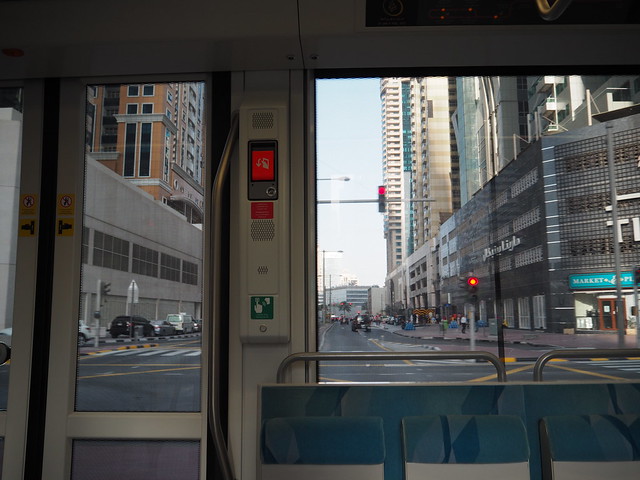 P1211083 Dubai Tram ドバイ・トラム rta