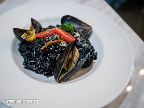 Pan Fried Squid Rice Casserole w/ Squid Ink Sauce @ Dazzling Cafe ($13.5)