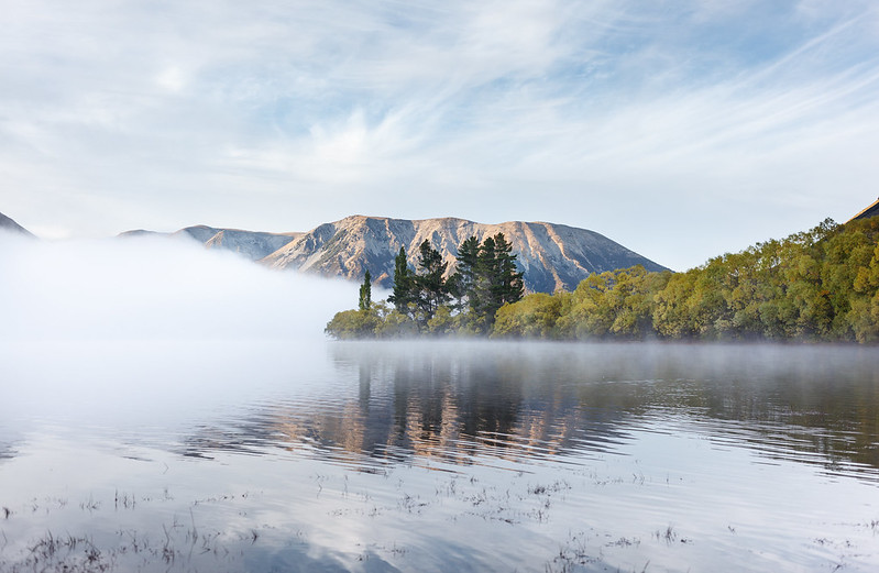 Amanecer en el Lago Pearson (Moana Rua), Nueva Zelanda