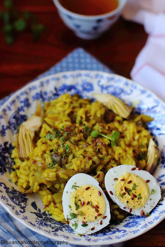 Ricetta del risotto ai carciofi con semi di lino, zucca e sesamo, zafferano e uova sode
