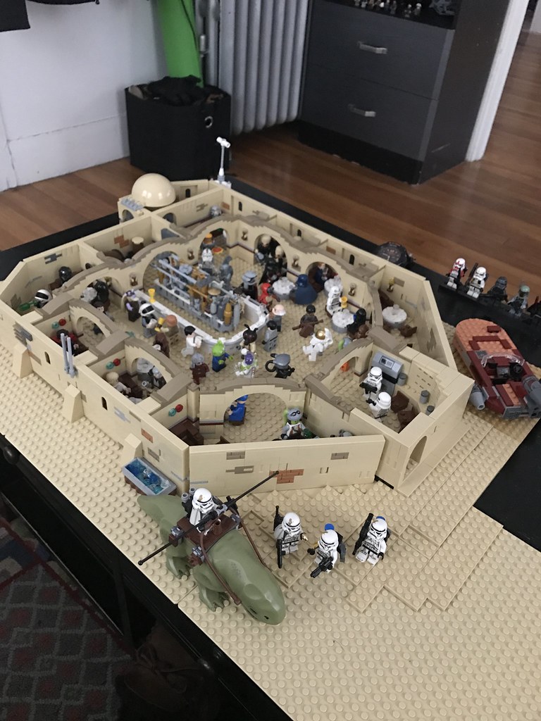 lego star wars mos eisley cantina cant get droids through