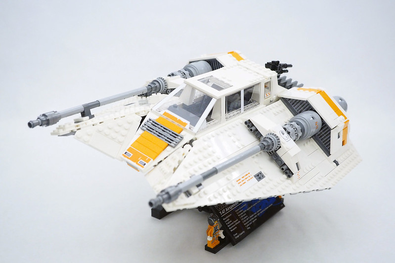 LEGO Star Wars UCS Snowspeeder (75144)