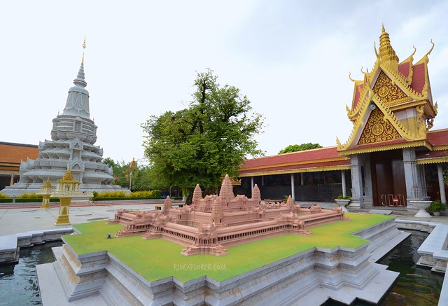 phnom penh silver pagoda
