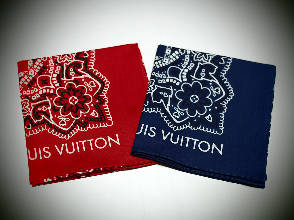 Louis Vuitton | Paisley Bandana Set | Nokton 17.5mm F0.95 BL… | Flickr
