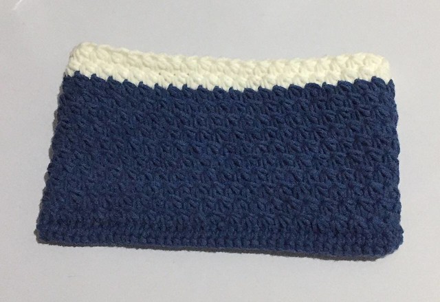 finished rpoduct crochet pouch