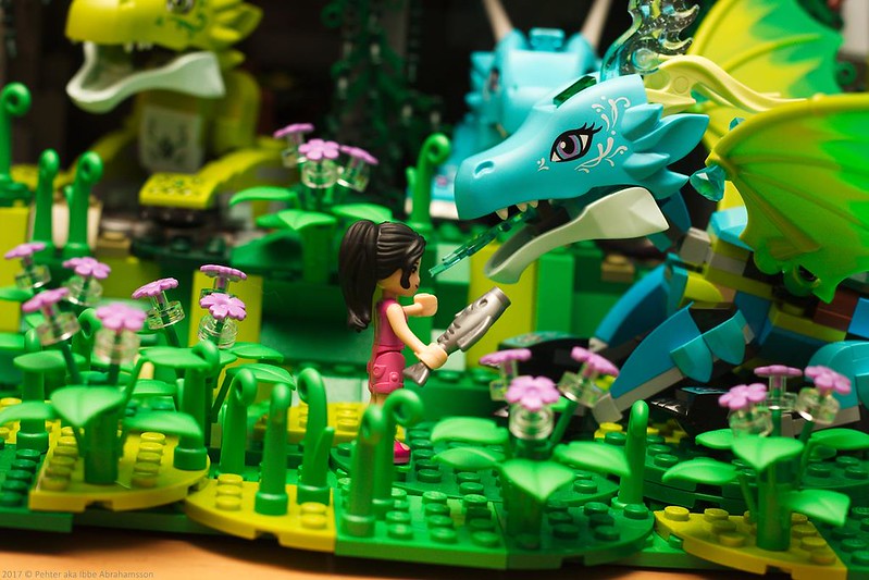 [MOC] gigantesque : univers parallèle, tous les lego Girly font la fête chez Lego Elves 33413435410_9d6d6b7b55_c