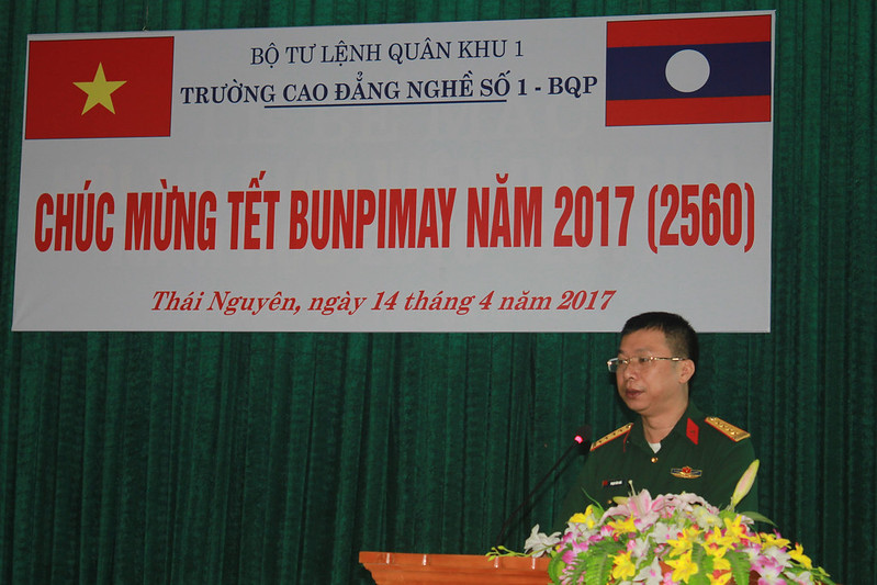 Tổ chức Tết Bunpimay cho sinh viên Lào 02
