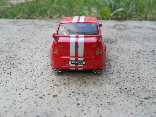 Dacia Logan Tuning Rouge (2005) - Eligor3
