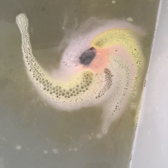 Lush Metamorphosis Bath Bomb