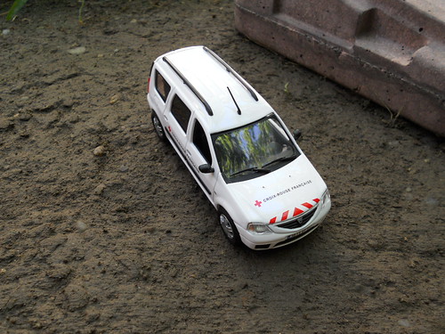 Dacia Logan MCV Croix-Rouge (2006) - Eligor