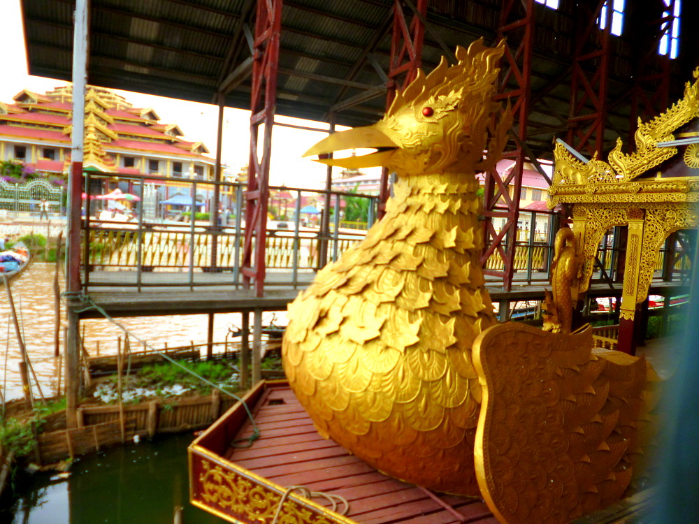 Phaung Daw Oo Paya procession float