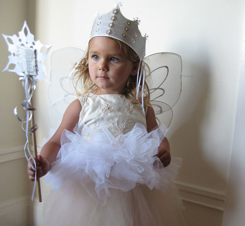 Lucia = Snowflake Princess | Very cute homemade princess cos… | Flickr