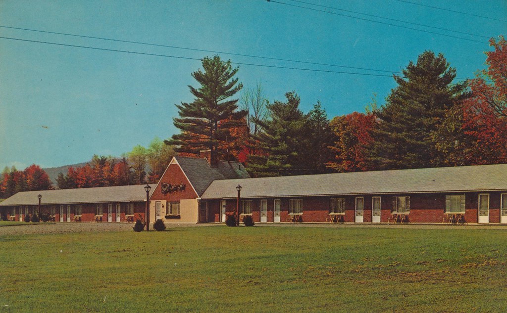 Coach An' Four Motel - White River Junction, Vermont
