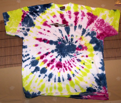 Twist tie dye | Chey's twist tie dye t-shirt | Deborah Lee Soltesz | Flickr