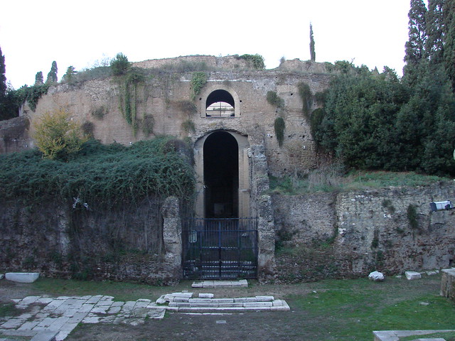 2006-12-17 12-22 Rom 456 Mausoleo di Augusto