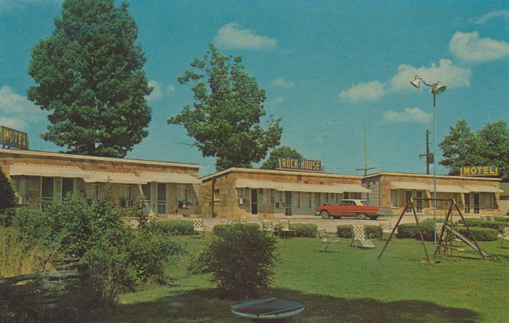 Rock House Motel & Restaurant - Crossville, Tennessee