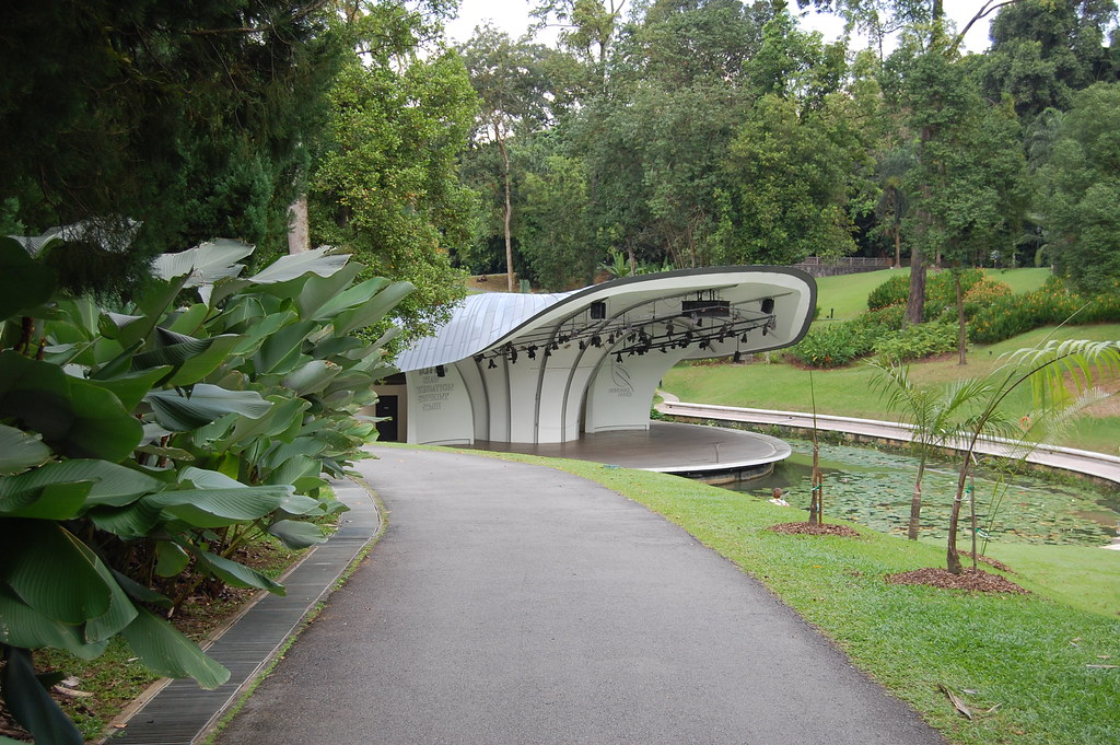 Enjoy In Orchid Park In Singapore Botanical Gardens