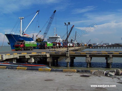 Gresik Seaport - Gresik - East Java | At least 3 foreign and… | Flickr