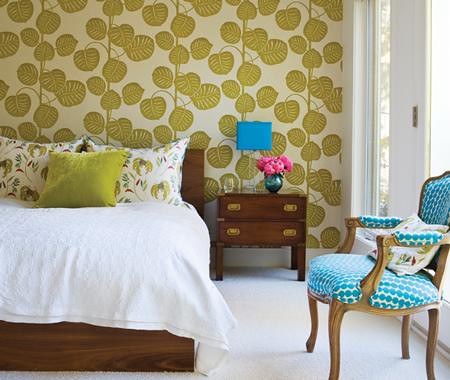 bedroom with retro wallpaper | ashley | flickr