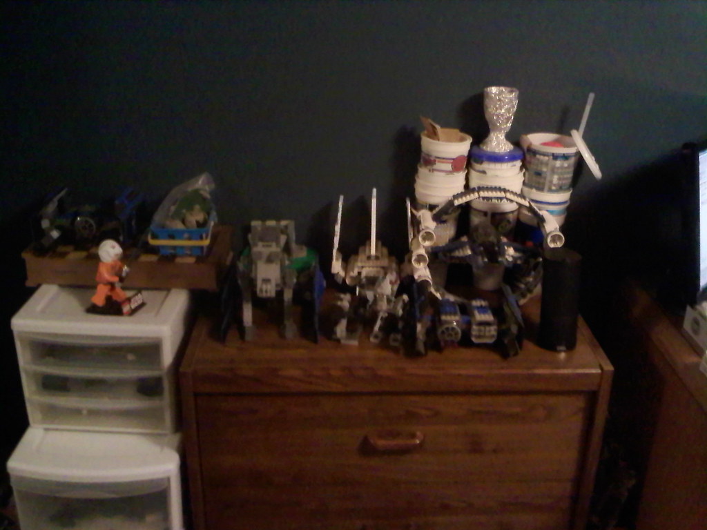 Dresser Star Wars Lego On My Dresser Yankeeken Flickr