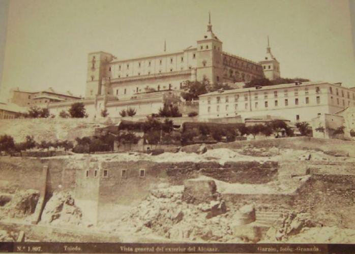 Alcázar de Toledo a finales del siglo XIX. Fotografía de Rafael Garzón