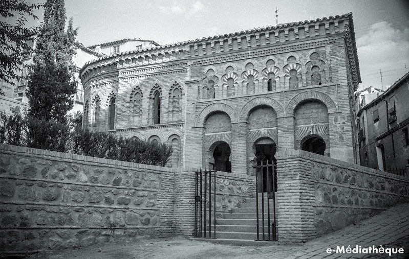 Mezquita del Cristo de la Luz en Toledo en agosto de 1965. Fotografía de Jacques Revault © e-Médiathèque | Médiathèque SHS de la Maison méditerranéenne des sciences de l'homme