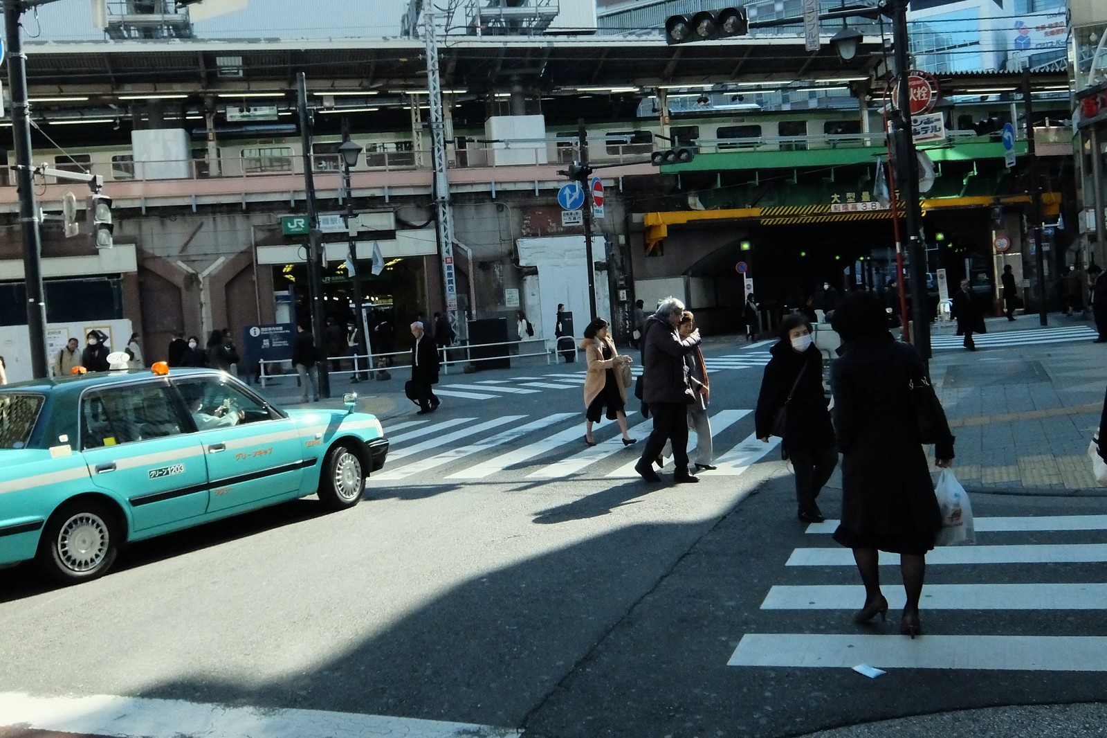 The Shinbashi Tokyo taken by FUJIFILM XQ1