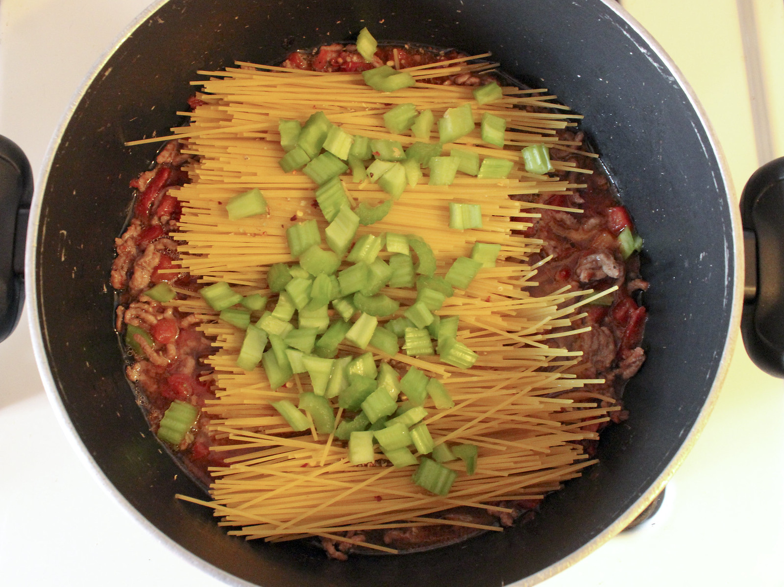 one pot spaghetti with meat sauce