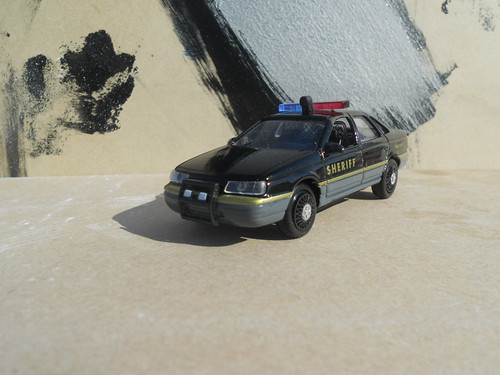 Ford Taurus LX Sheriff (1986) - Motor Max