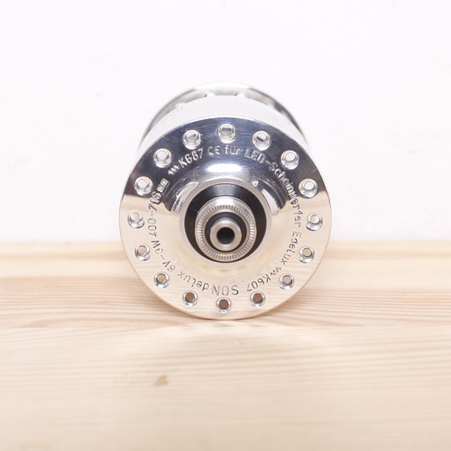 Compass Cycles / SON delux SL / wide-body Generator Hub / 32H