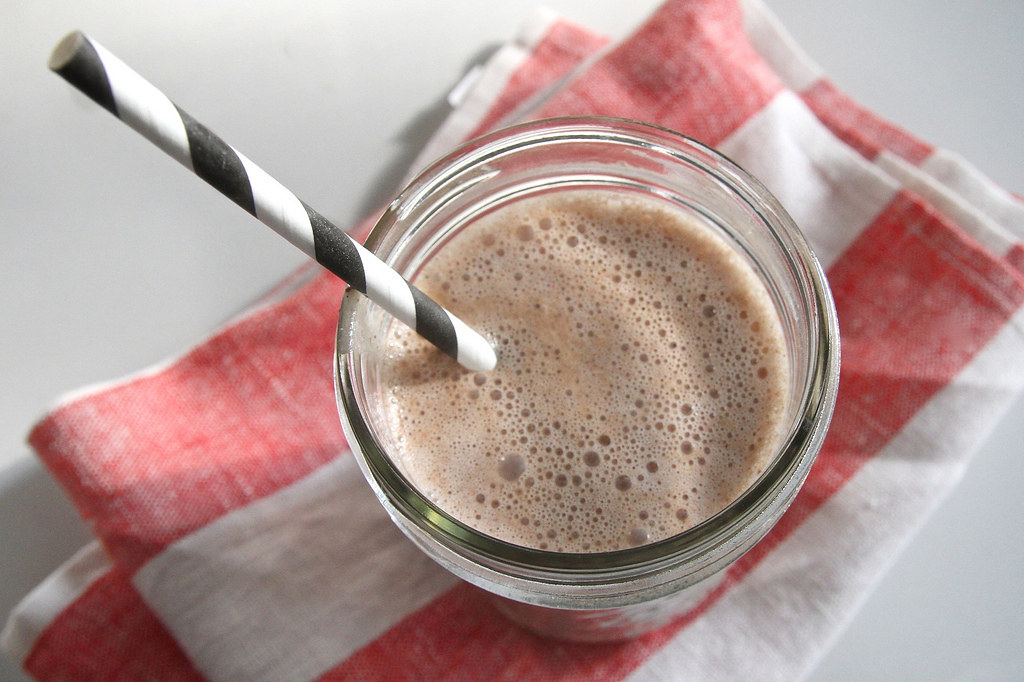 peanut butter chocolate oatmeal smoothie