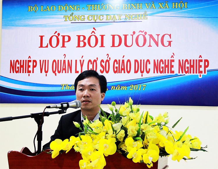 Đ/c Bùi Kim Giang, Phó vụ trưởng Vụ Tổ chức cán bộ - TCDN phát biểu khai mạc.