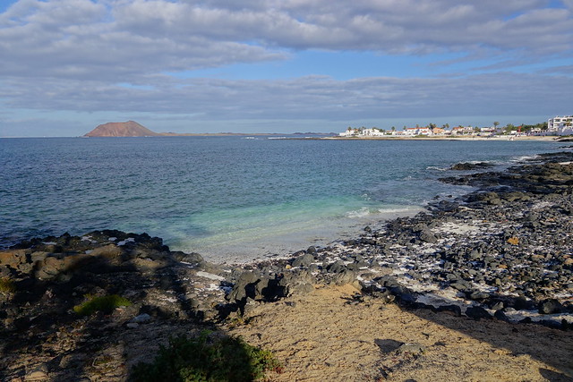 Corralejo, Islote de Lobos (vuelta a la isla, ruta a pie) y Dunas de Corralejo. - Fuerteventura (Islas Canarias). La isla de las playas y el viento. (51)