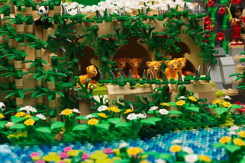[MOC] gigantesque : univers parallèle, tous les lego Girly font la fête chez Lego Elves 33413436510_57a4fd49ea_c