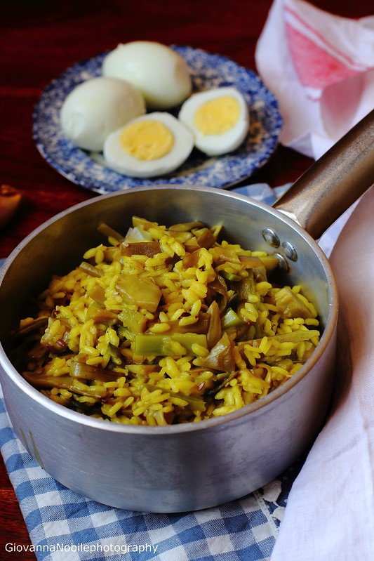 Ricetta del risotto ai carciofi con semi di lino, zucca e sesamo, zafferano e uova sode