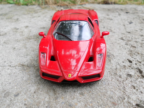 Ferrari Enzo – Hot Wheels4